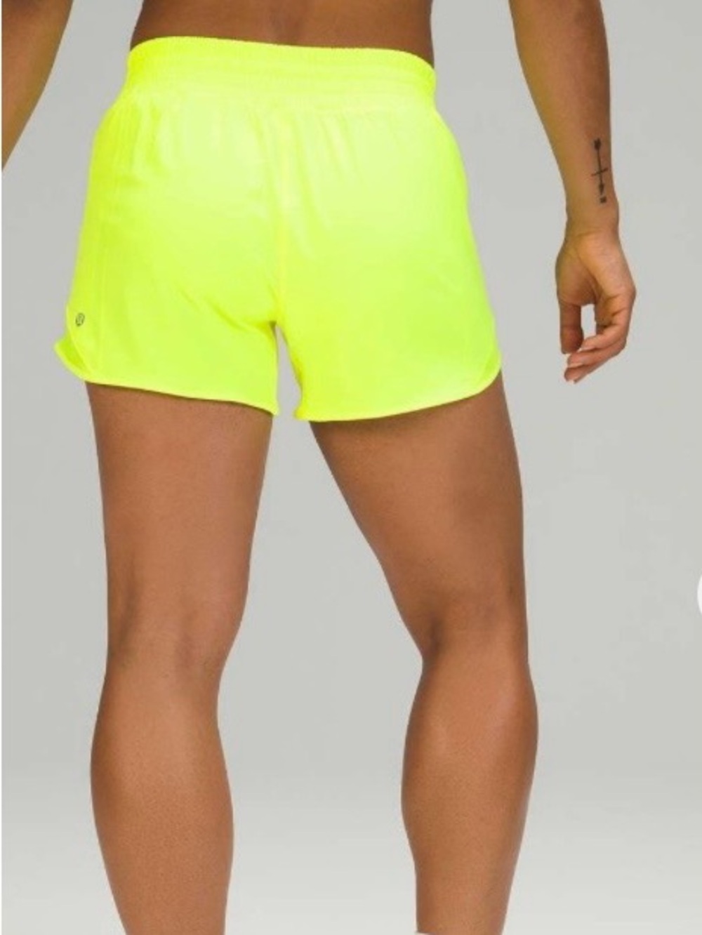 Lululemon Hotty Hot High-Rise Short 4” Highlight Yellow, Size 6, W7AW7T, EUC - Picture 2 of 11